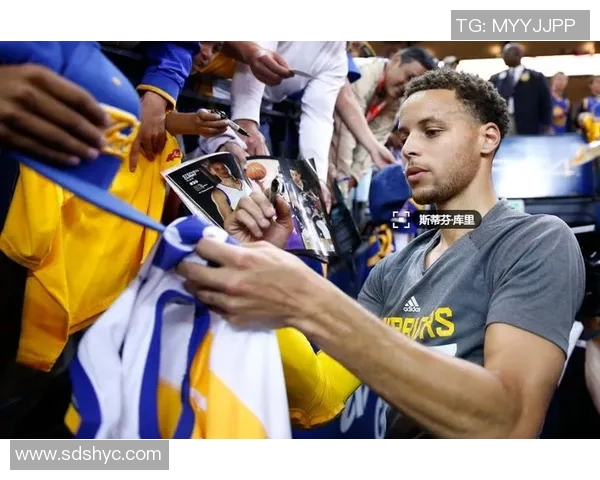 30岁足球明星的职业生涯与成就探讨及其对未来的影响分析